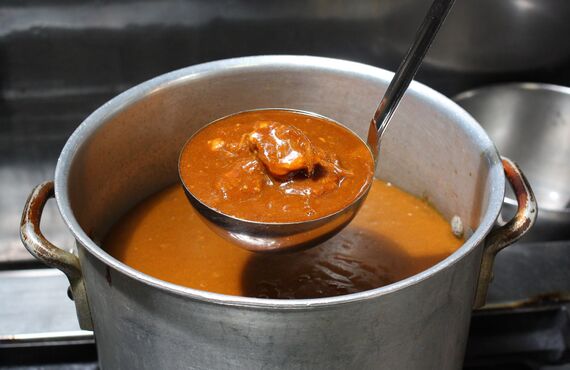 鹿児島市を拠点にこだわりの牛すじカレーを全国へ提供しています | お取り寄せから通販まで・牛かつぎゅう太